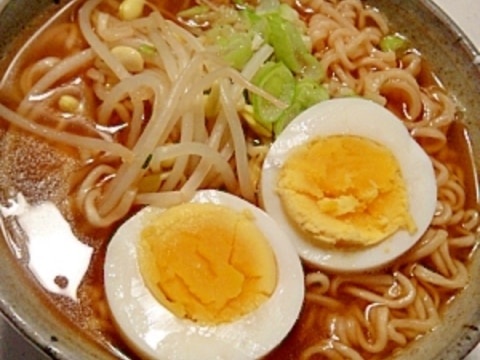 小大豆もやし＆茹で卵トッピング☆醤油ラーメン